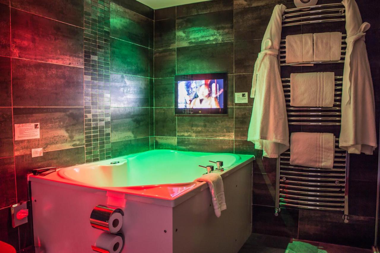 The Howbeck & The Retreat Incl Off-Site Health Club And Parking Ev Point Available Windermere Eksteriør billede