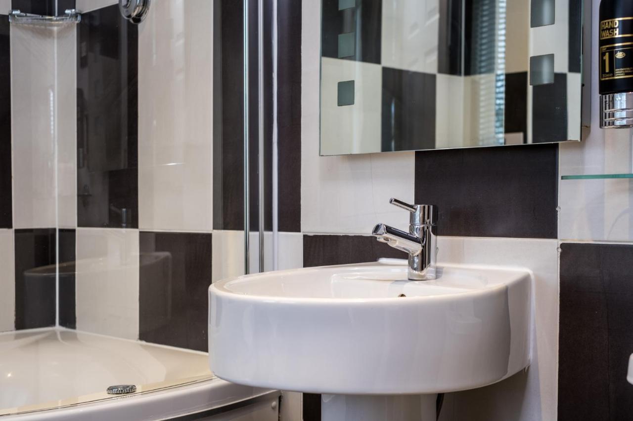 The Howbeck & The Retreat Incl Off-Site Health Club And Parking Ev Point Available Windermere Eksteriør billede