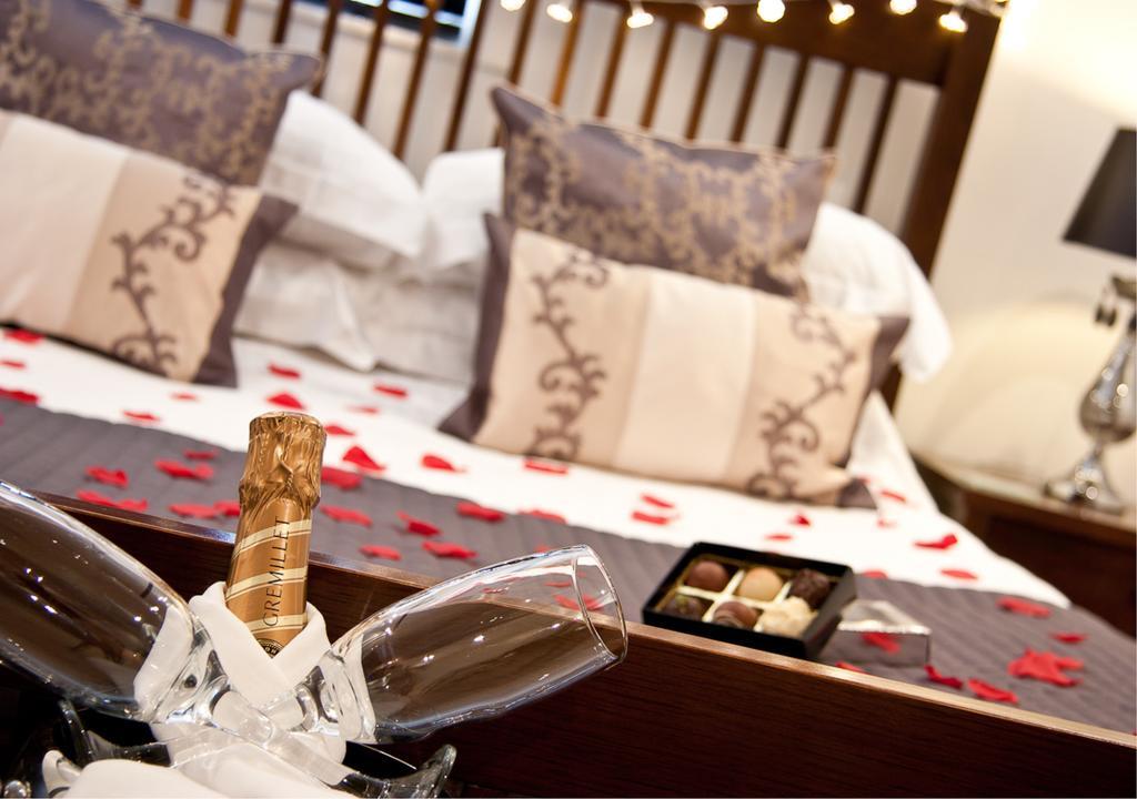 The Howbeck & The Retreat Incl Off-Site Health Club And Parking Ev Point Available Windermere Eksteriør billede